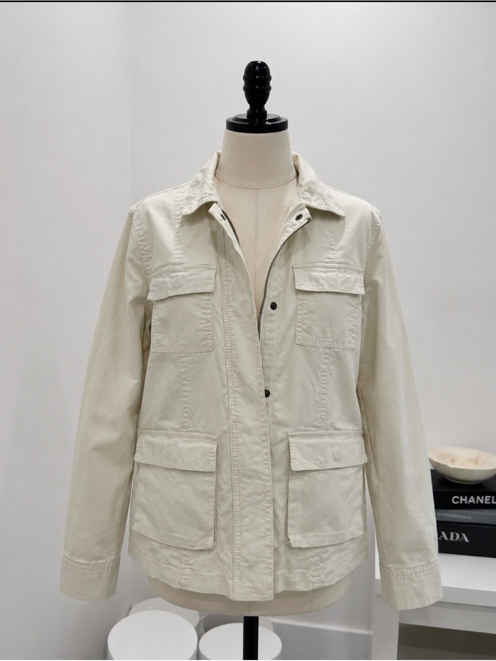Universal Thread Men's Field Jacket in Cream